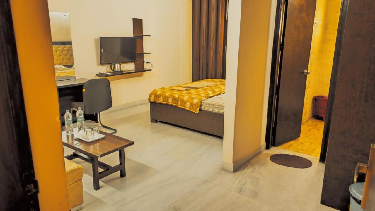 Mi Casa Sector 47 Apartment Гургаон Екстериор снимка