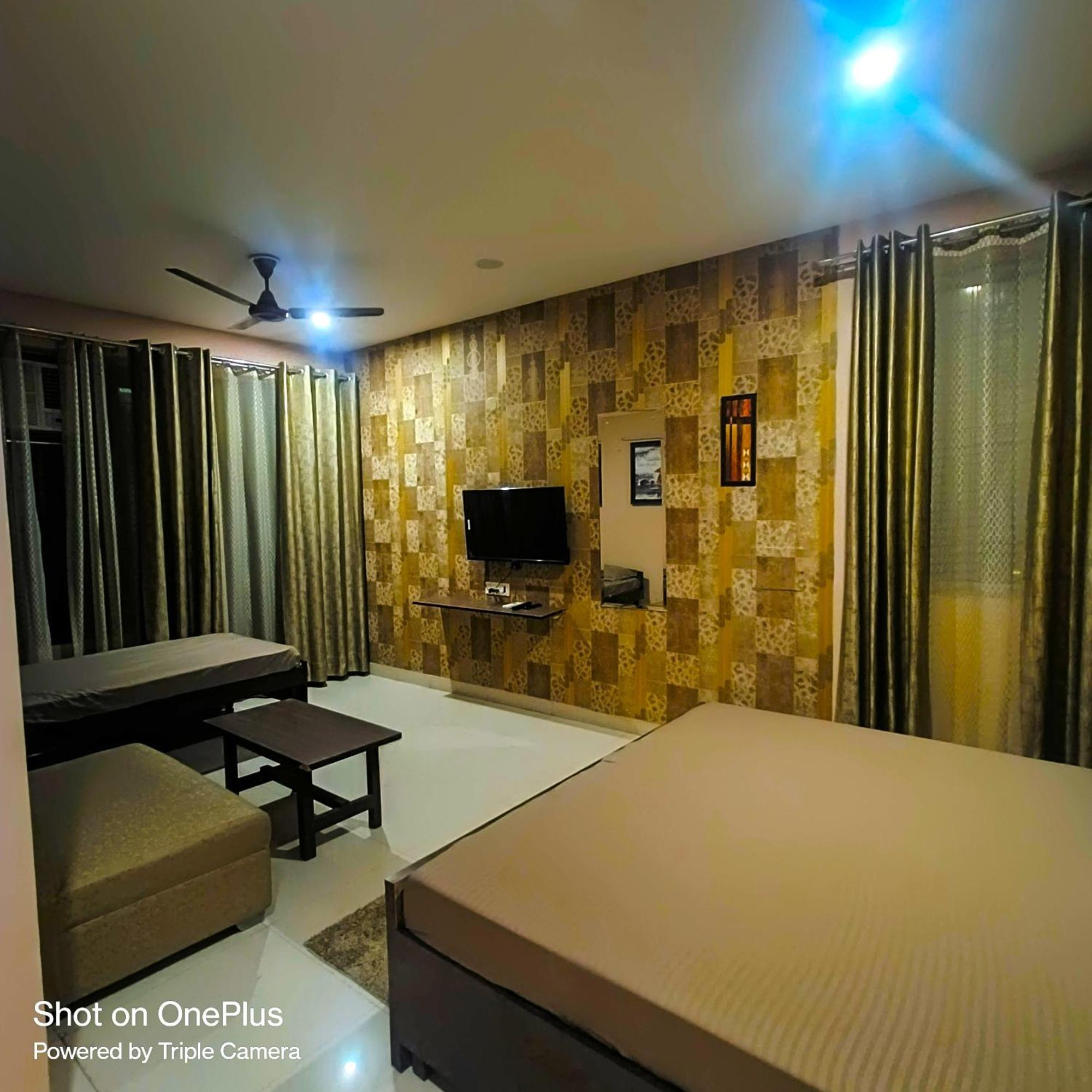 Mi Casa Sector 47 Apartment Гургаон Екстериор снимка