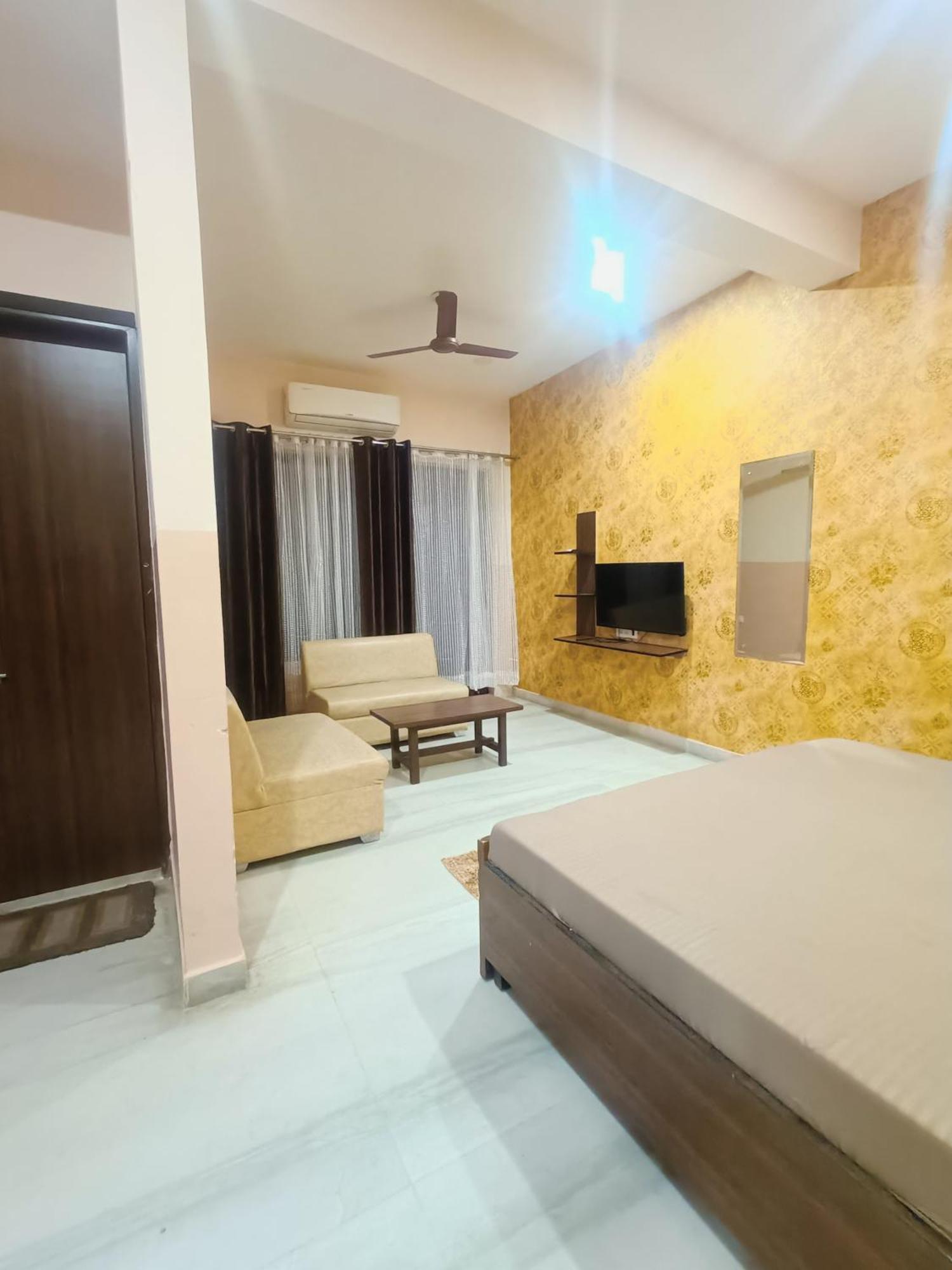 Mi Casa Sector 47 Apartment Гургаон Екстериор снимка