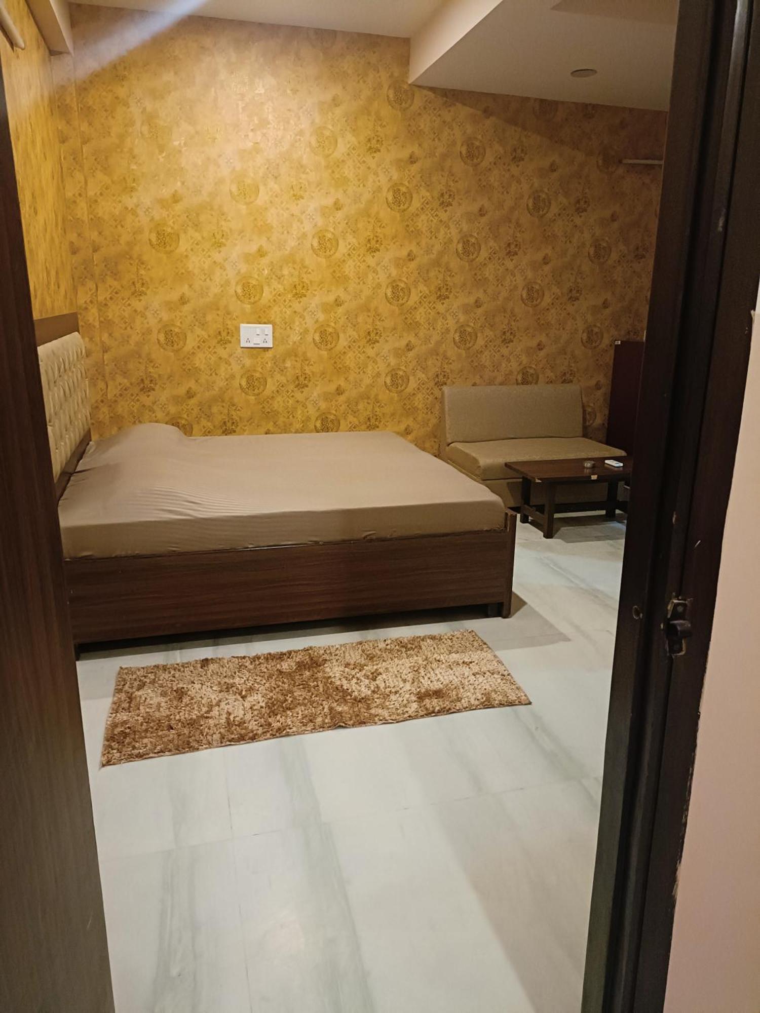 Mi Casa Sector 47 Apartment Гургаон Екстериор снимка