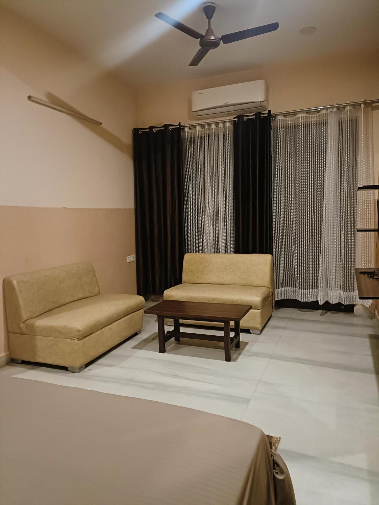 Mi Casa Sector 47 Apartment Гургаон Екстериор снимка