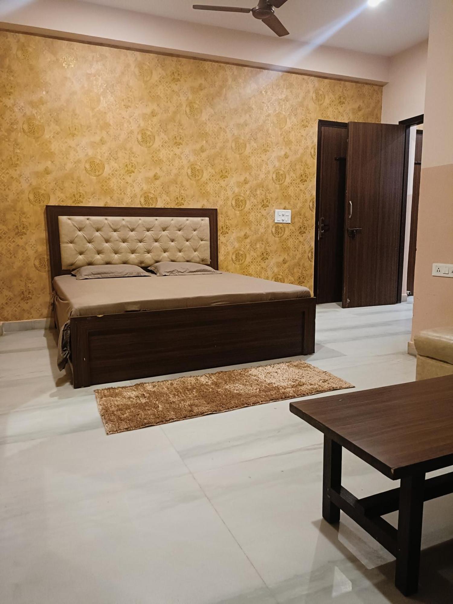 Mi Casa Sector 47 Apartment Гургаон Екстериор снимка