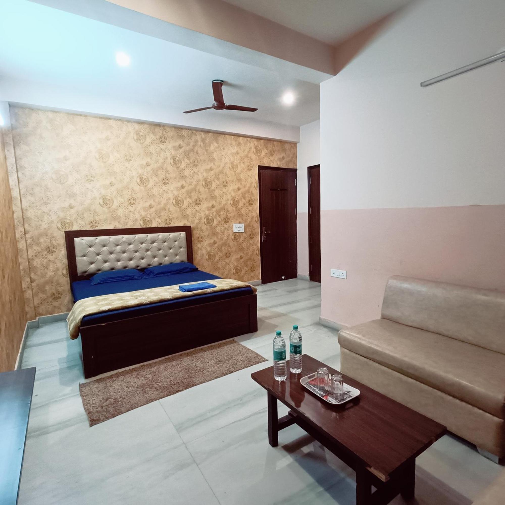 Mi Casa Sector 47 Apartment Гургаон Екстериор снимка