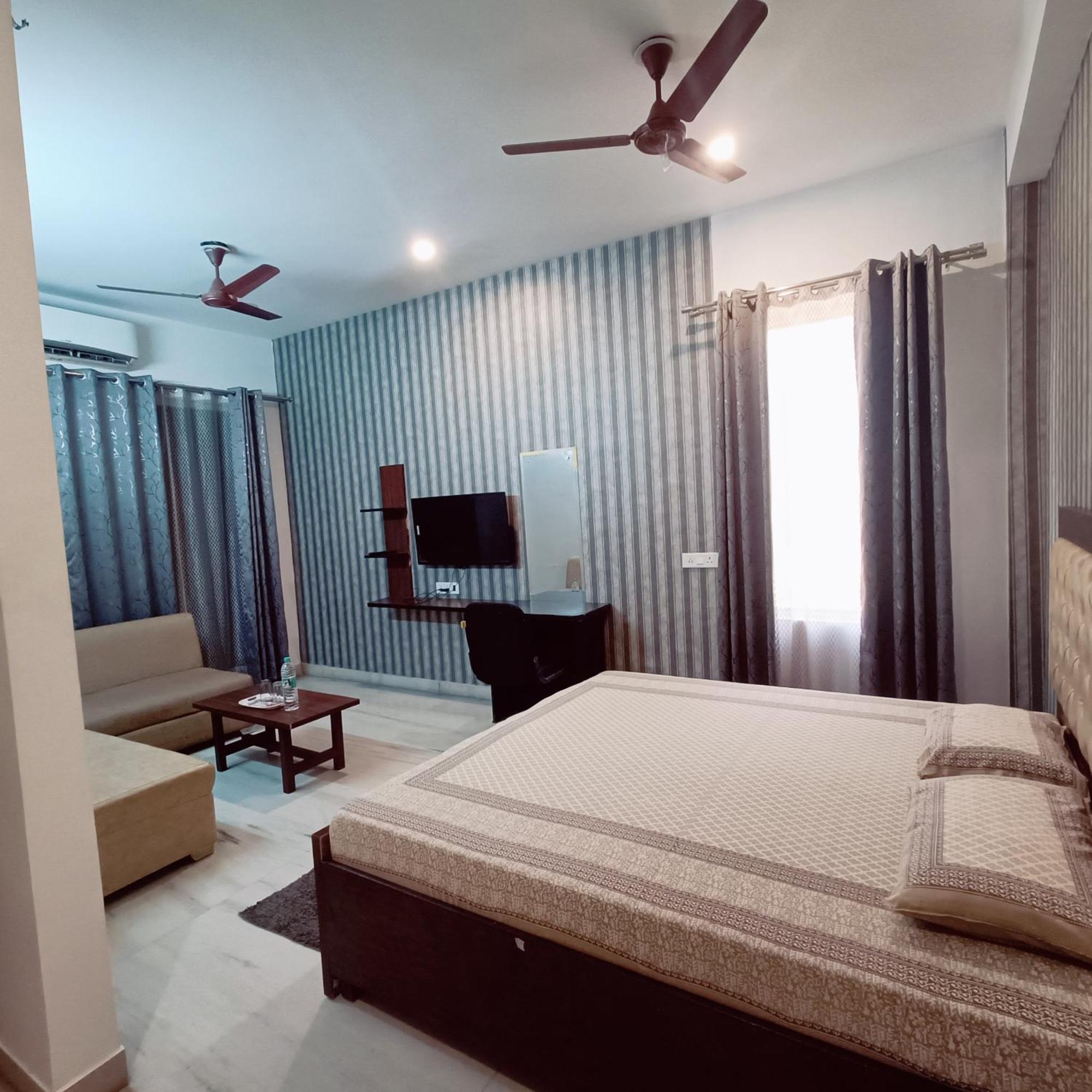 Mi Casa Sector 47 Apartment Гургаон Екстериор снимка