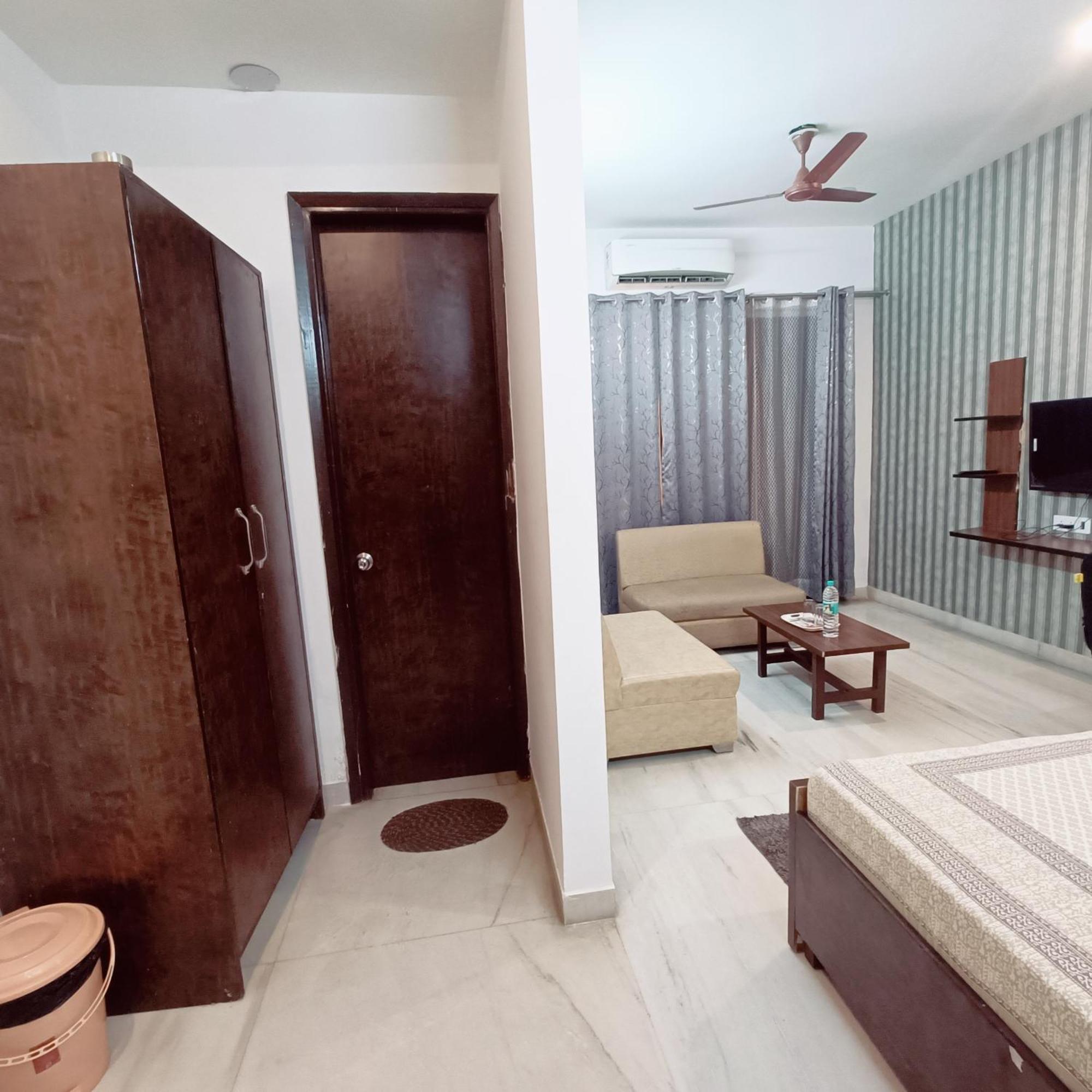 Mi Casa Sector 47 Apartment Гургаон Екстериор снимка