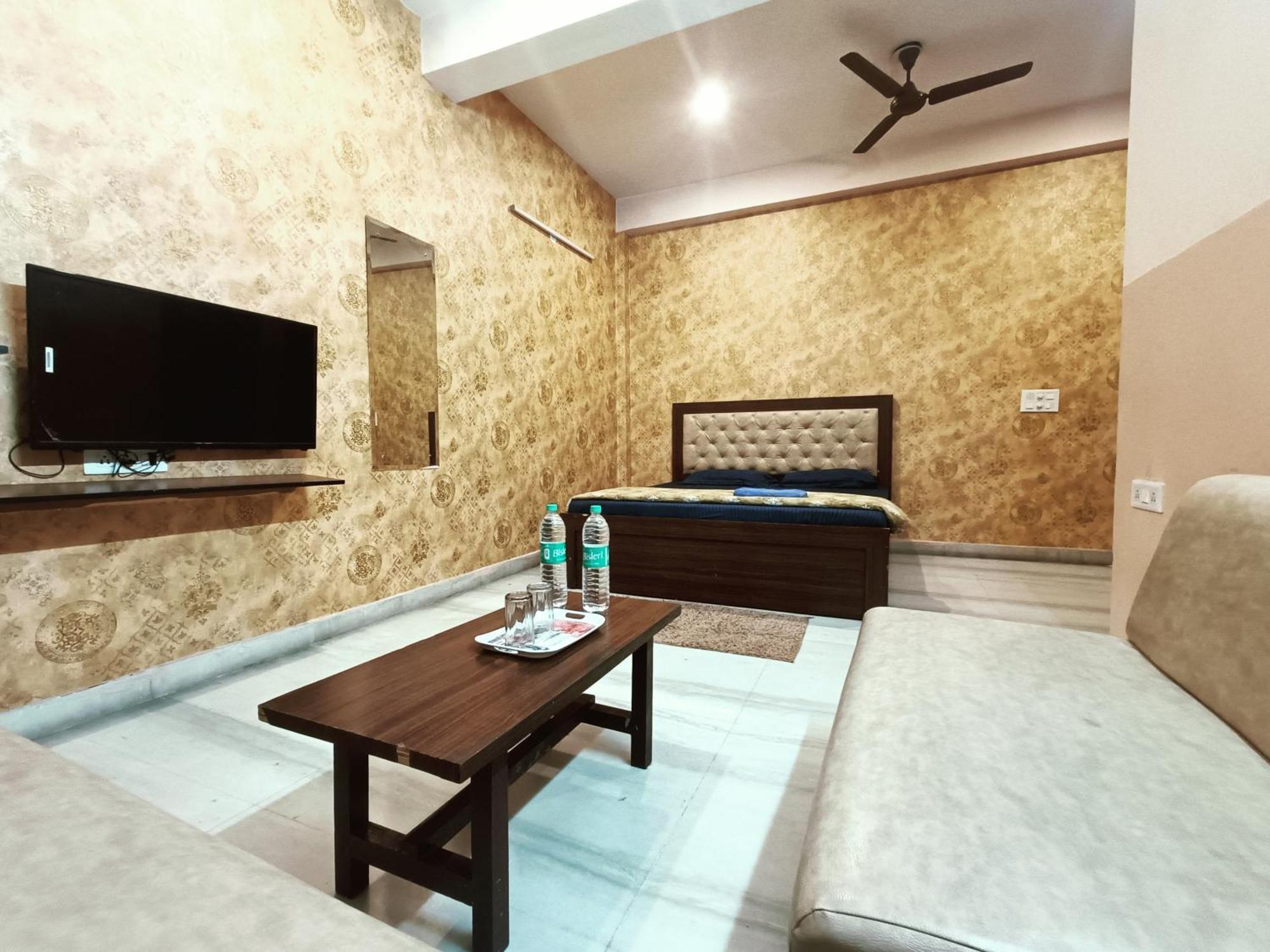 Mi Casa Sector 47 Apartment Гургаон Екстериор снимка