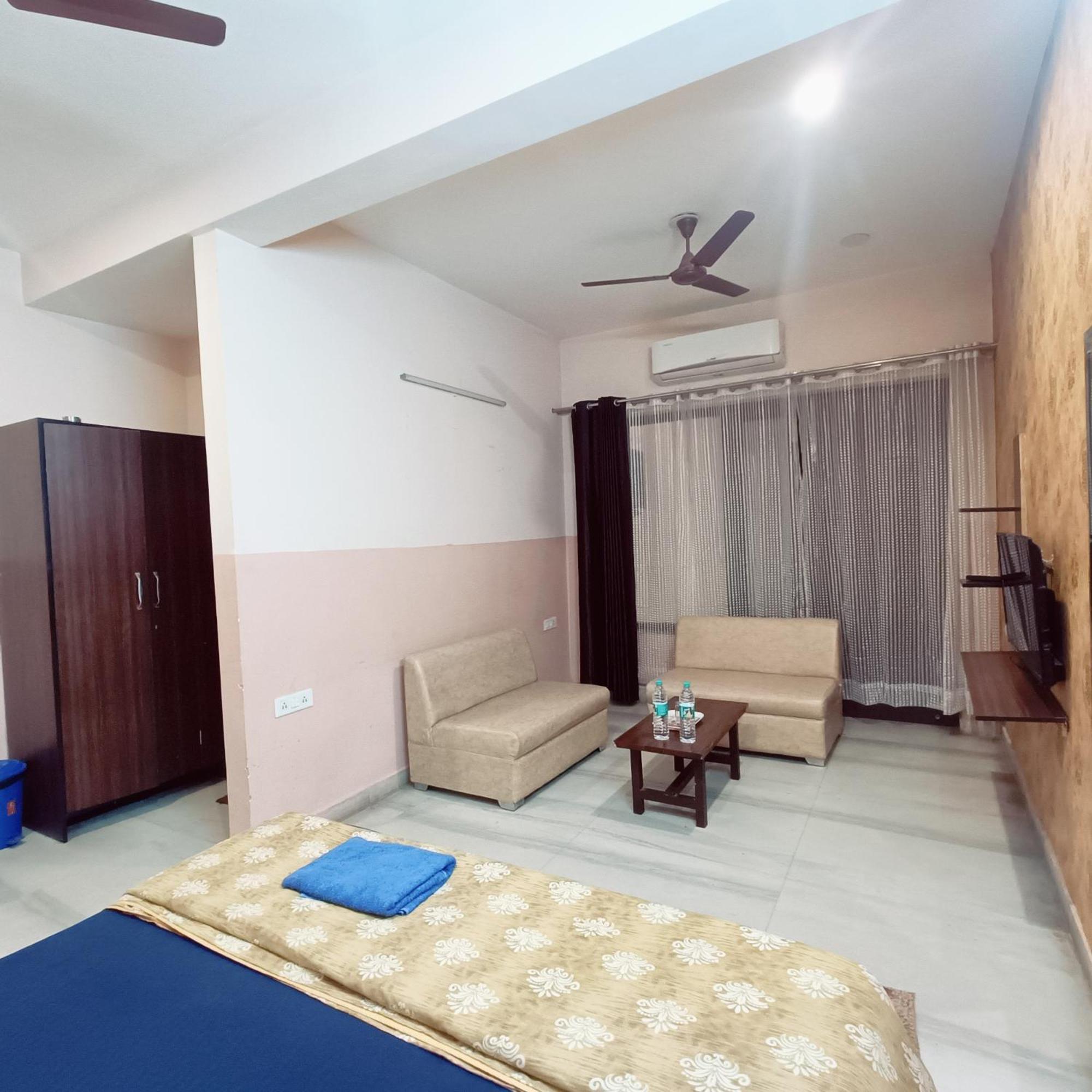 Mi Casa Sector 47 Apartment Гургаон Екстериор снимка