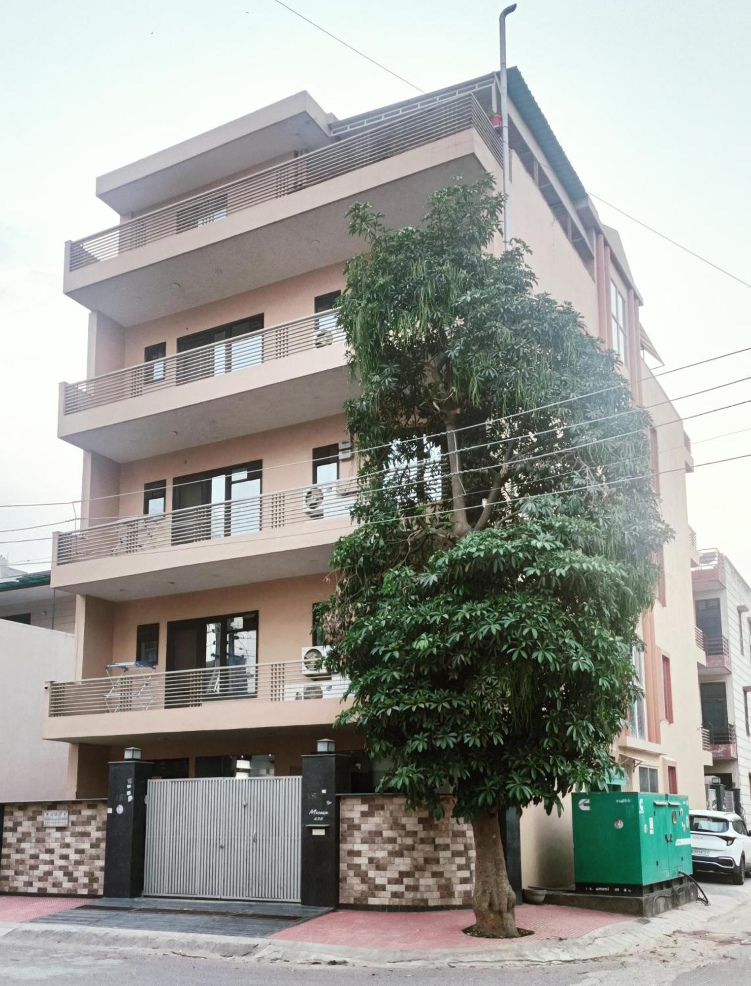 Mi Casa Sector 47 Apartment Гургаон Екстериор снимка